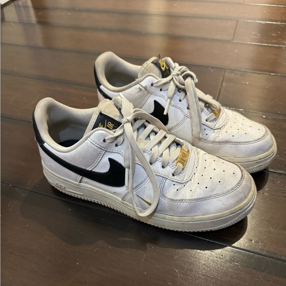 Fairly worn air forces